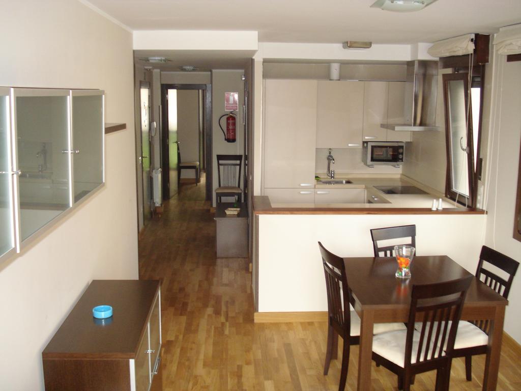 Apartamento Jardín San Pelayo Niembro Exterior foto